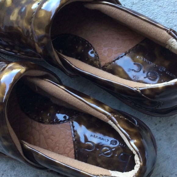 Like NEW-BOC BORN CONCEPTS ANIMAL PRINT CLOGS - Picture 4 of 8